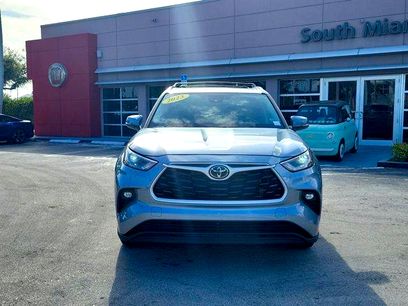 Used 2023 Toyota Highlander XLE