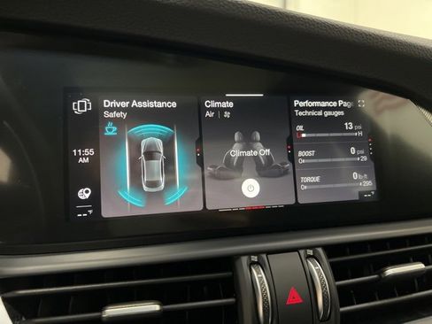 Used 2023 Alfa Romeo Giulia Veloce image 27