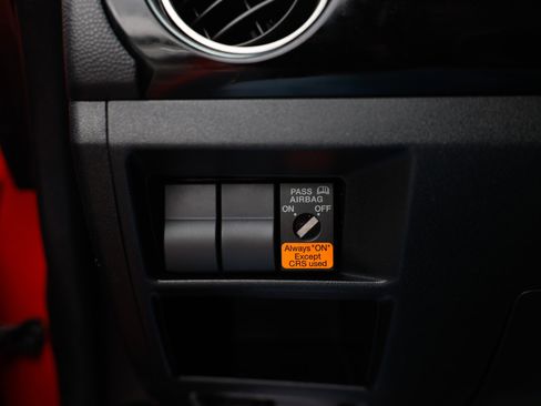 Used 2008 MAZDA MX-5 Miata Touring image 35