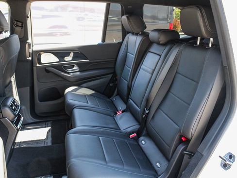 Certified 2024 Mercedes-Benz GLS 450 4MATIC image 21