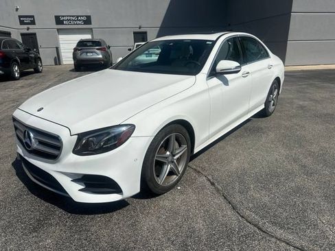 Used 2017 Mercedes-Benz E 300 4MATIC image 7
