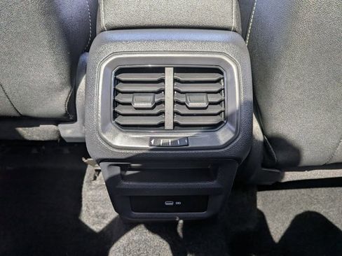 Used 2024 Volkswagen Taos SE image 19