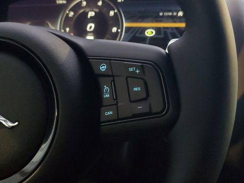 Used 2024 Jaguar F-TYPE Coupe AWD image 21