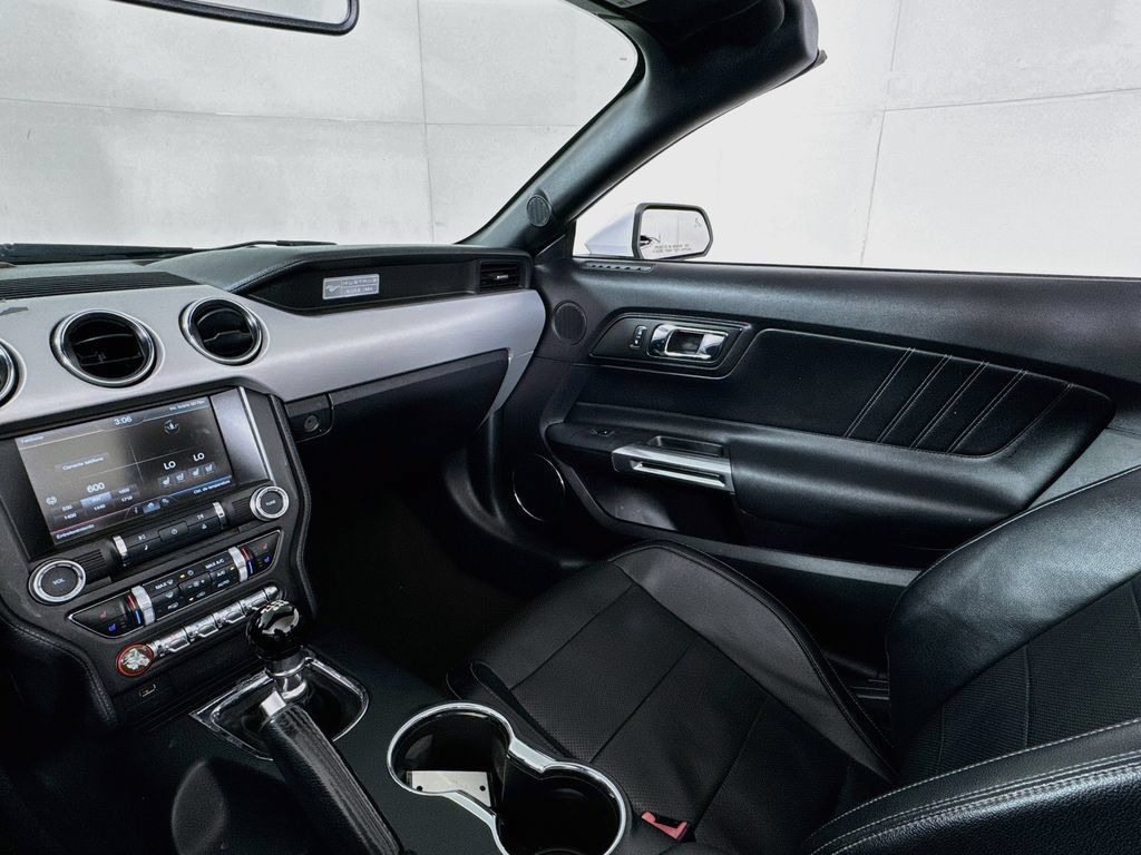 Used 2015 Ford Mustang GT Premium w/ Equipment Group 401A RWD image 31