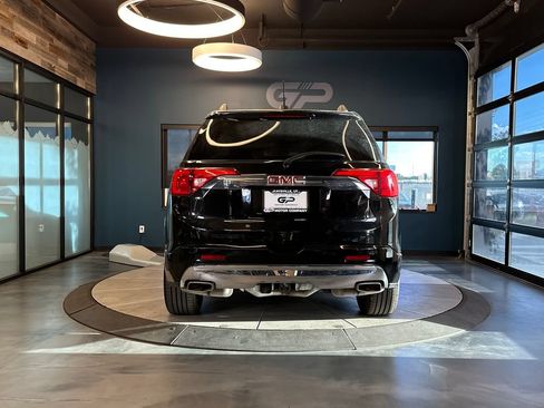 Used 2017 GMC Acadia Denali w/ Technology Package AWD/4WD image 4