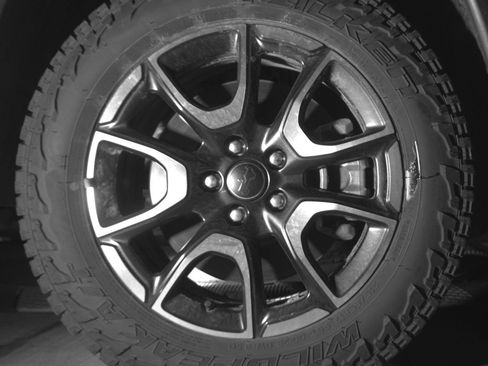 Used 2025 Jeep Compass Trailhawk image 13