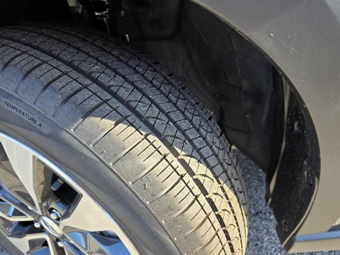 New 2025 Subaru Outback Limited image 33