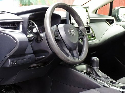 Used 2022 Toyota Corolla LE FWD image 18