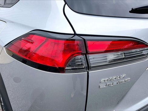 Used 2026 Toyota Corolla Cross XLE AWD/4WD image 34