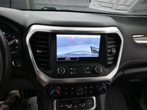 Used 2023 GMC Acadia SLE w/ Driver Convenience Package FWD image 33