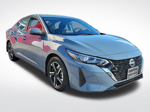 Used 2025 Nissan Sentra SV image 7