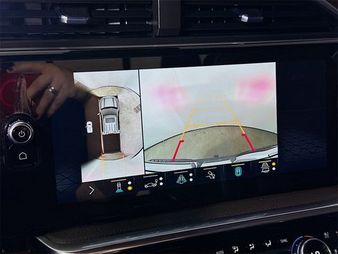 Used 2022 GMC Sierra 1500 Denali w/ Technology Package image 10