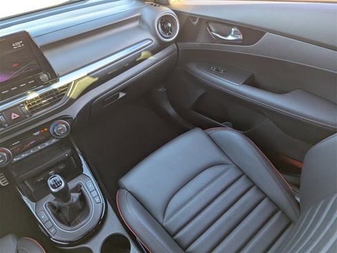 Used 2022 Kia Forte GT image 19
