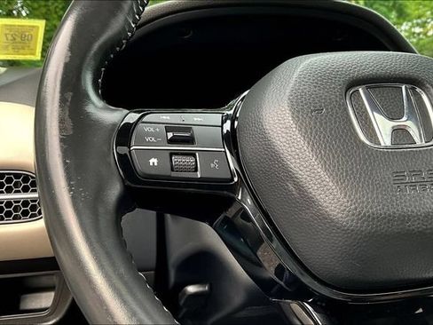 Used 2024 Honda HR-V EX-L image 11