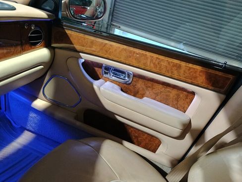 Used 1999 Rolls-Royce Silver Seraph RWD image 28