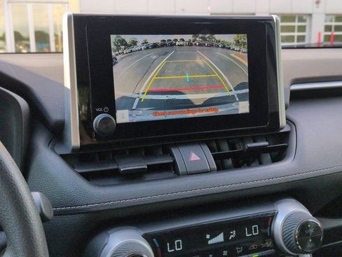 Used 2024 Toyota RAV4 XLE FWD image 13