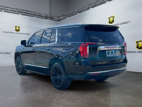 Used 2021 GMC Yukon SLT w/ SLT Premium Package image 3