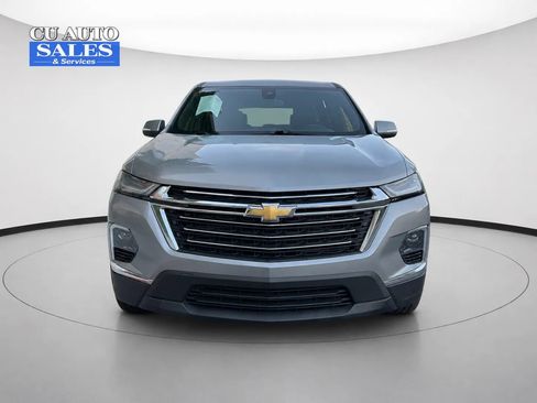 Used 2023 Chevrolet Traverse LT w/ LPO, Cargo Package AWD/4WD image 2