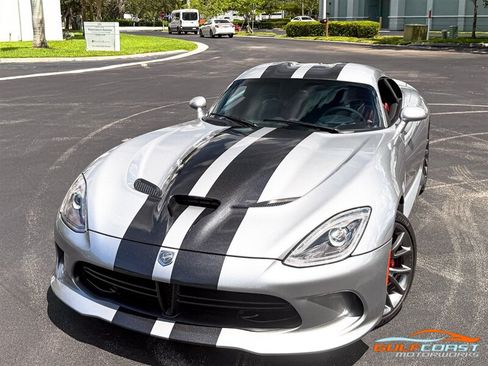 Used 2017 Dodge Viper GTS RWD image 7