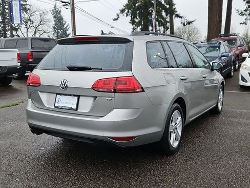 Used 2015 Volkswagen Golf TDI S image 5