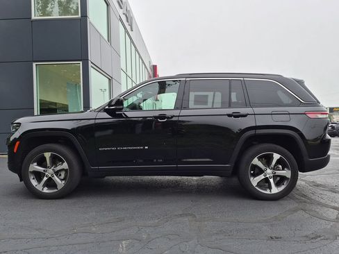 Used 2024 Jeep Grand Cherokee Limited w/ Luxury Tech Group II AWD/4WD image 6