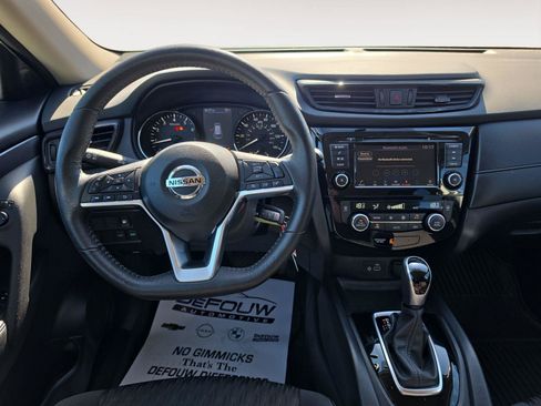 Used 2020 Nissan Rogue S FWD image 13