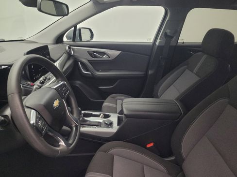 Used 2024 Chevrolet Blazer LT w/ Convenience Package FWD image 17