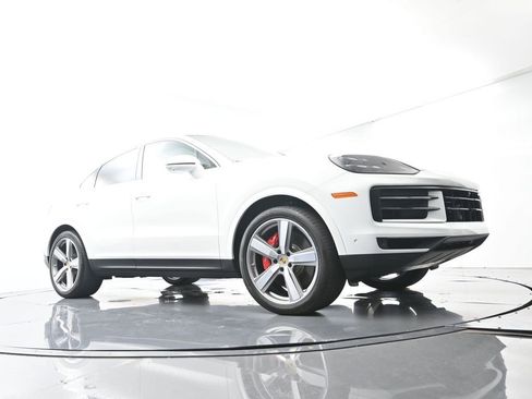 Certified 2024 Porsche Cayenne S AWD/4WD image 52