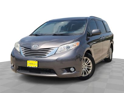 Used 2017 Toyota Sienna XLE Premium