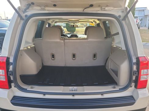 Used 2017 Jeep Patriot High Altitude image 8