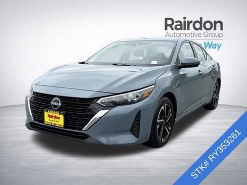 Used 2024 Nissan Sentra SV FWD image 3