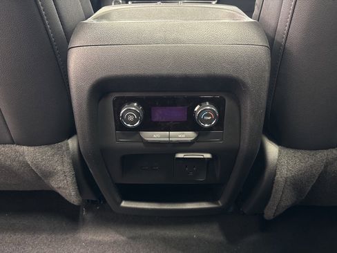 New 2026 Chevrolet Traverse Z71 w/ Driver Confidence Package image 37