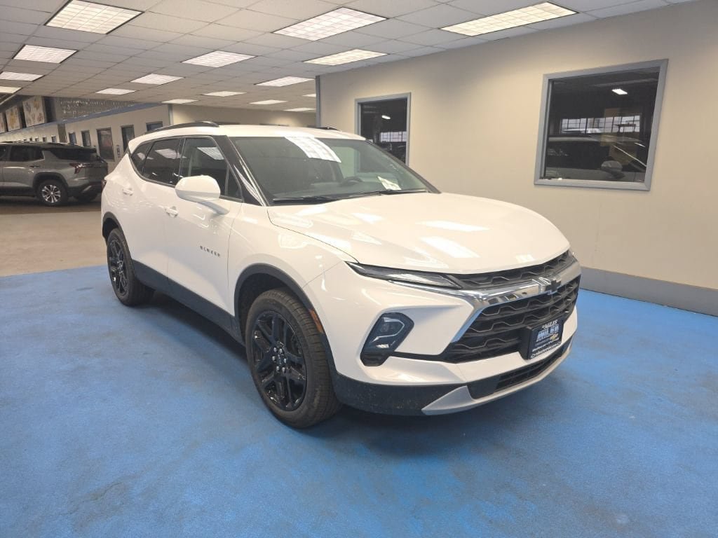 New 2026 Chevrolet Blazer LT w/ Convenience Package FWD image 1