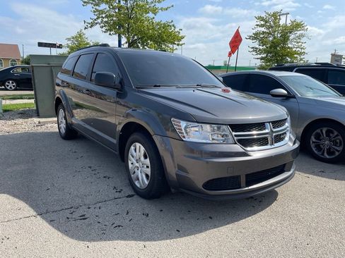 Used 2018 Dodge Journey SE FWD image 1