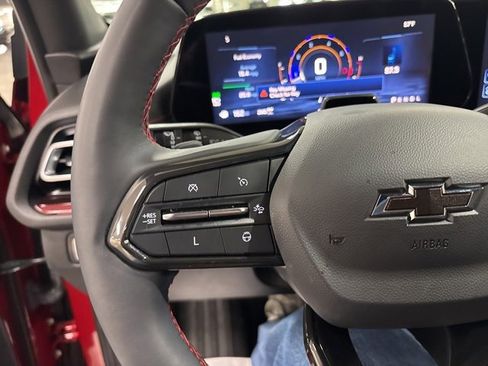 Used 2024 Chevrolet Traverse RS image 28