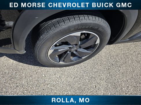 Used 2025 Nissan Rogue SV FWD image 11