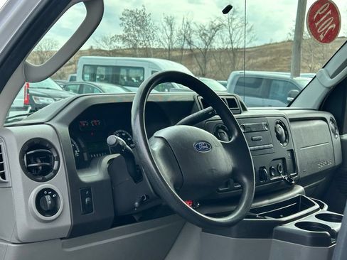 Used 2019 Ford E-350 and Econoline 350 Super Duty RWD image 13