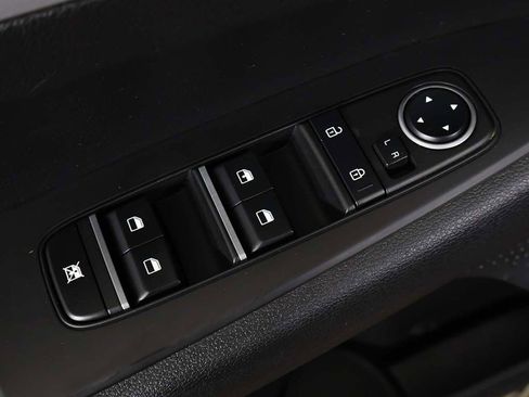 Used 2023 Kia Forte LXS image 33