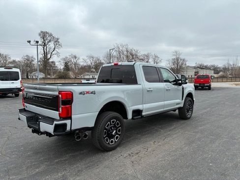 Used 2025 Ford F250 Platinum image 5