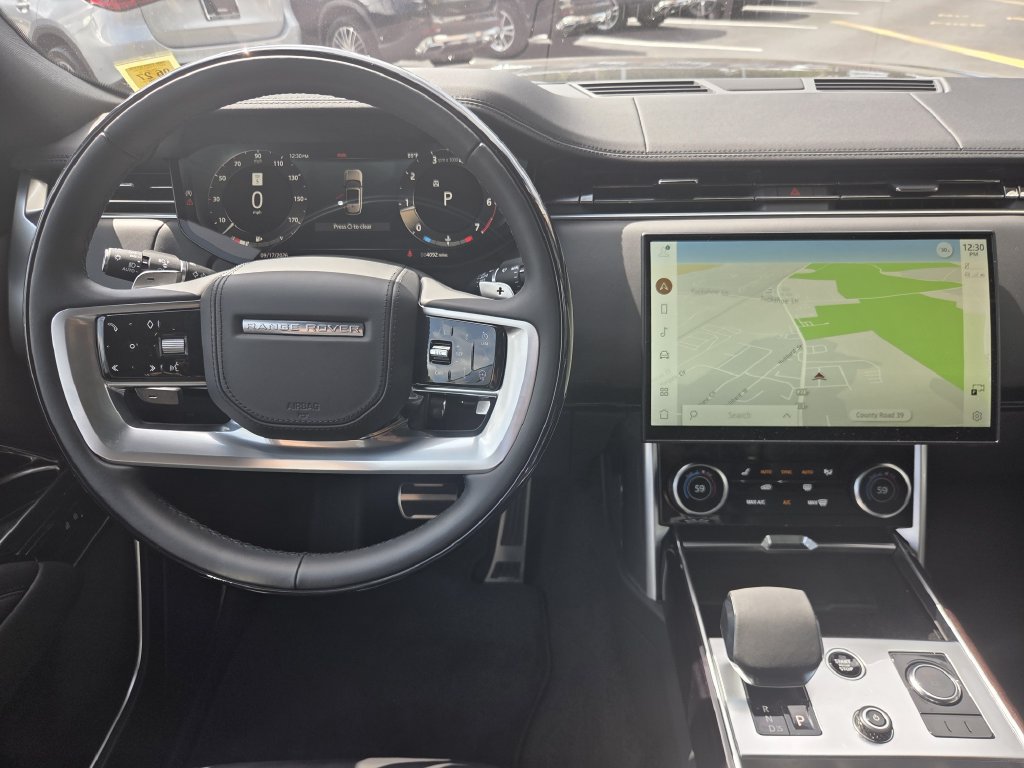 Used 2023 Land Rover Range Rover SE AWD/4WD image 17