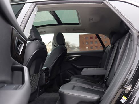 Used 2022 Audi Q8 Premium Plus w/ Premium Plus Package image 14