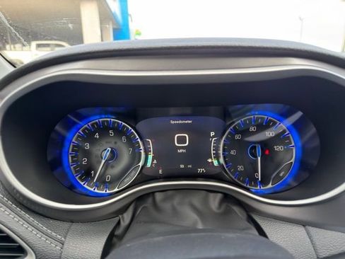 New 2026 Chrysler Pacifica Select image 10