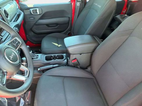 Used 2023 Jeep Gladiator Overland image 19