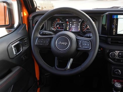 New 2025 Jeep Gladiator Rubicon image 14