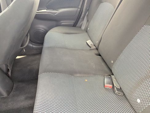 Used 2016 Nissan Versa Note SV image 16