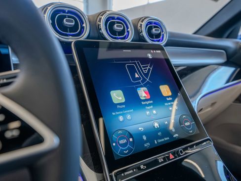 New 2026 Mercedes-Benz GLC 300 4MATIC image 19