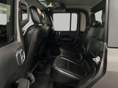 Used 2022 Jeep Gladiator Overland w/ Popular Equipment Package AWD/4WD image 28