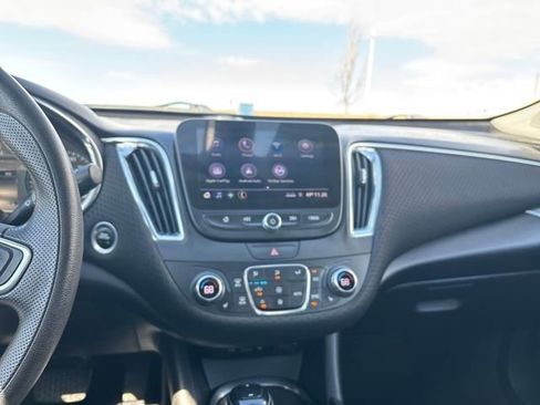 Certified 2019 Chevrolet Malibu LT image 18