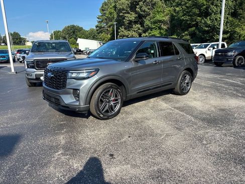 Used 2025 Ford Explorer ST-Line w/ Premium Package AWD/4WD image 7