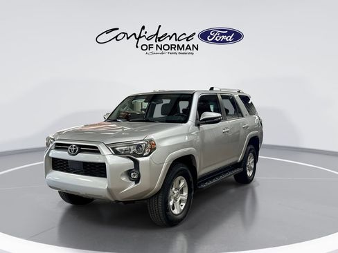 Used 2022 Toyota 4Runner SR5 Premium AWD/4WD image 3